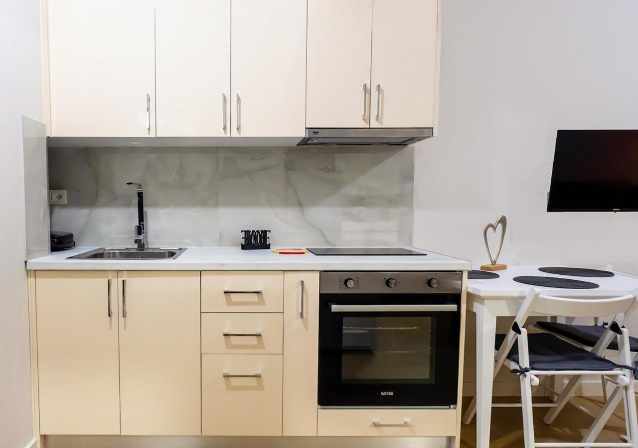 Home Inn Apartment Near City Center Τίρανα Εξωτερικό φωτογραφία